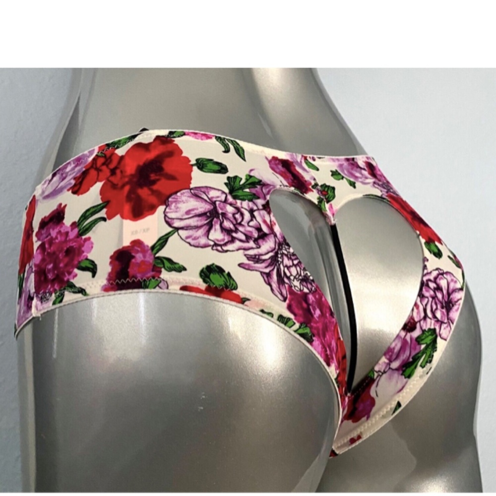 Victorias Secret Nwt Very Sexy Floral Heart Cut Out Stretch Cheeky Panty - Picture 3 of 3